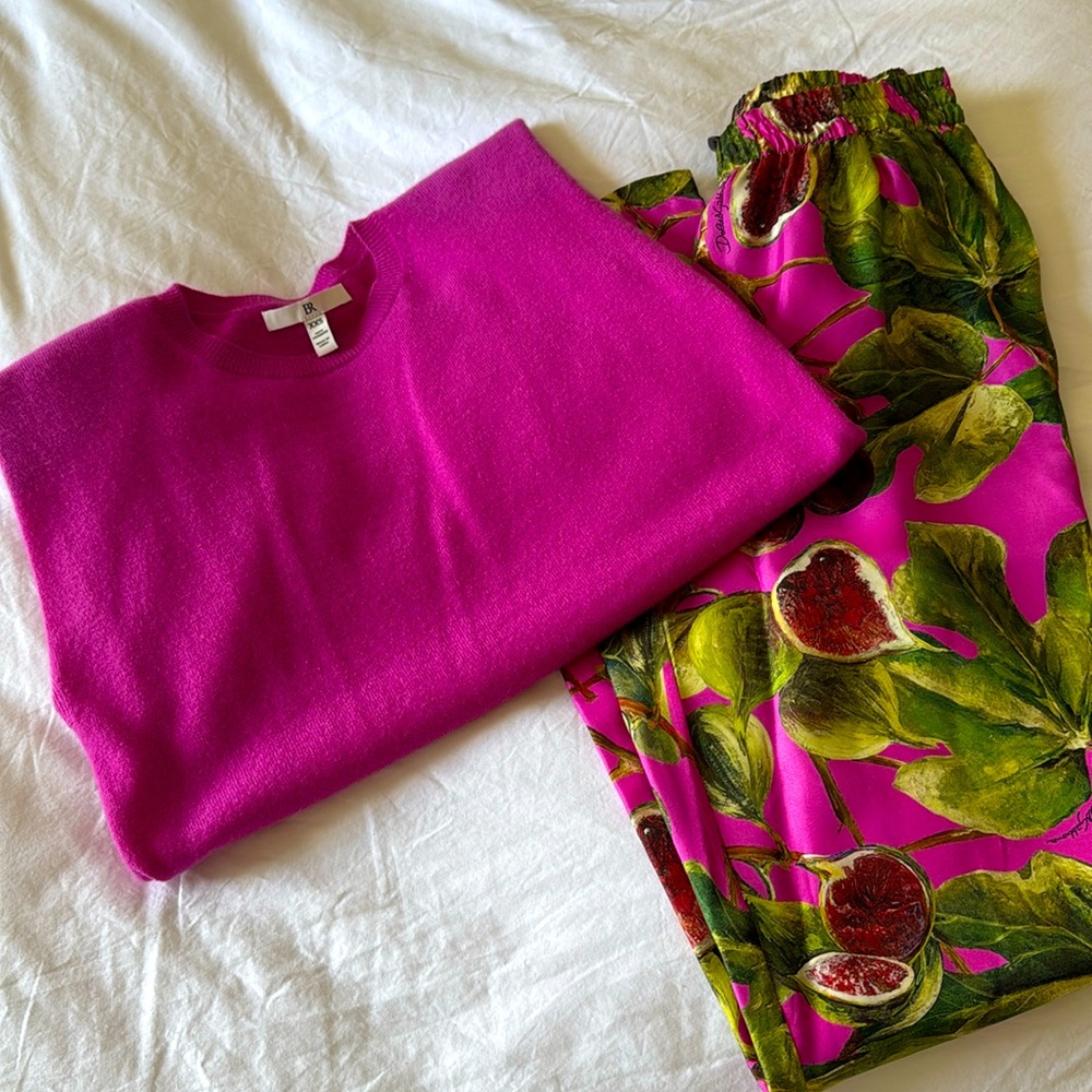Banana Republic Fuchsia Sleeveless Cashmere Sweater Vest
